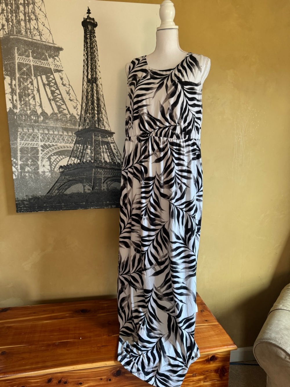 Soma Black and White Leaf-Print Sleeveless Maxi Dress
